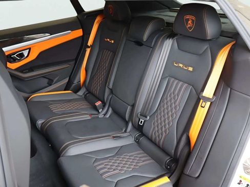 Used 2024 Lamborghini Urus S AWD/4WD image 12