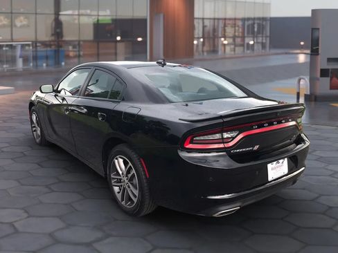 Used 2019 Dodge Charger SXT AWD/4WD image 5