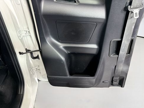 Used 2022 Toyota Tacoma SR5 w/ Technology Package RWD image 25