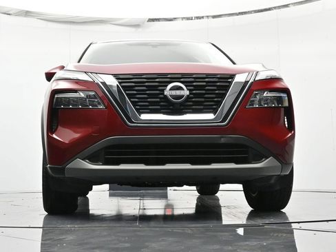 Used 2023 Nissan Rogue SV image 39