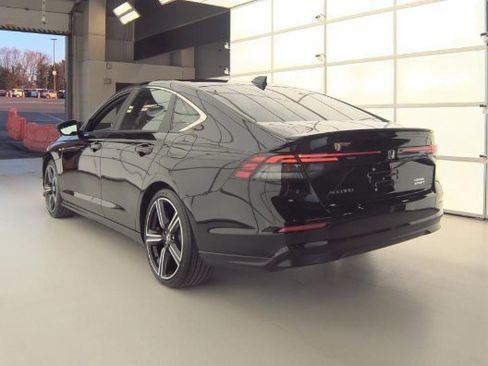 Used 2024 Honda Accord Sport image 4