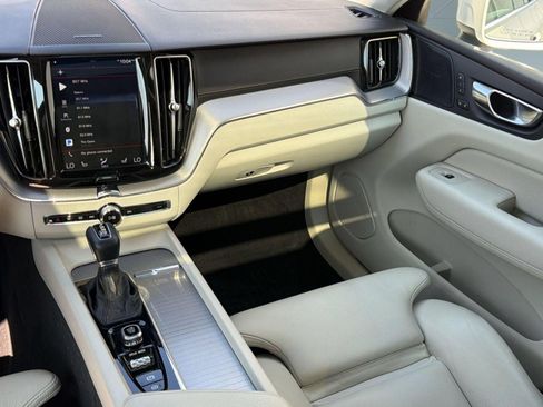 Used 2019 Volvo XC60 T5 Inscription w/ Protection Package FWD image 28