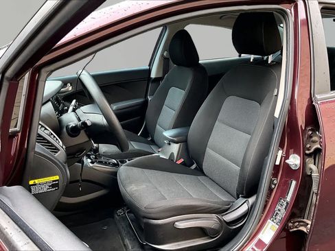 Used 2018 Kia Forte LX FWD image 7