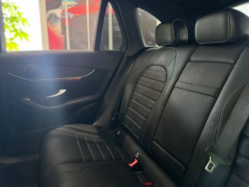 Used 2022 Mercedes-Benz GLC 300 4MATIC image 17