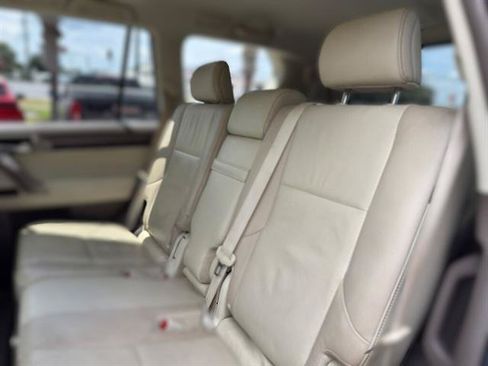 Used 2019 Lexus GX 460 Premium w/ Premium Package AWD/4WD image 11