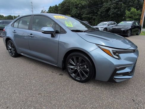 Used 2024 Toyota Corolla SE FWD image 9