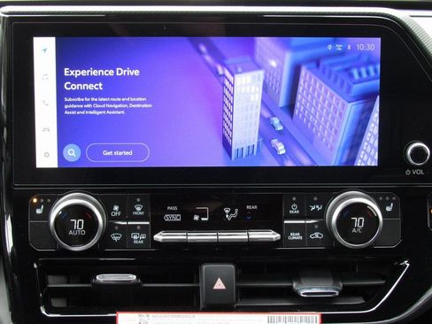 New 2026 Toyota Highlander XSE AWD/4WD image 30