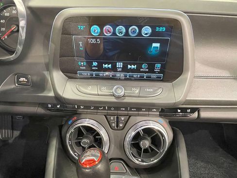 Used 2018 Chevrolet Camaro SS image 67