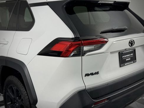 Used 2020 Toyota RAV4 TRD Off-Road image 12