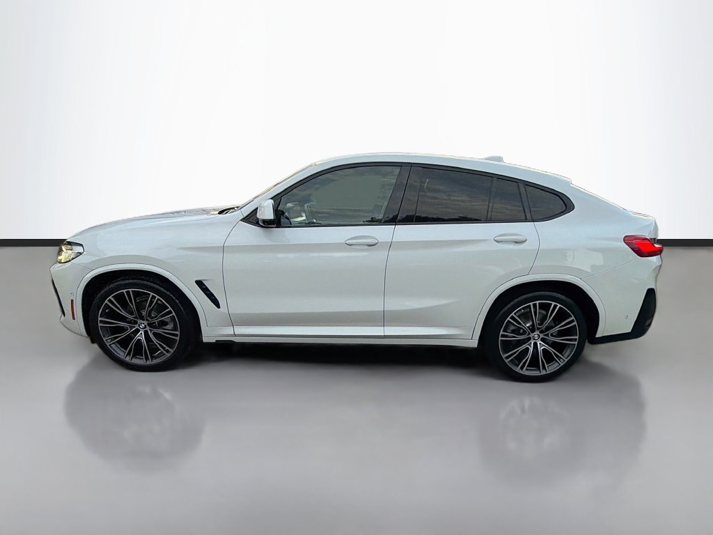 Used 2022 BMW X4 xDrive30i w/ M Sport Package 2 AWD/4WD image 4