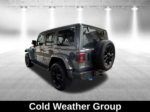 Used 2022 Jeep Wrangler Unlimited Sahara w/ Cold Weather Group AWD/4WD image 5