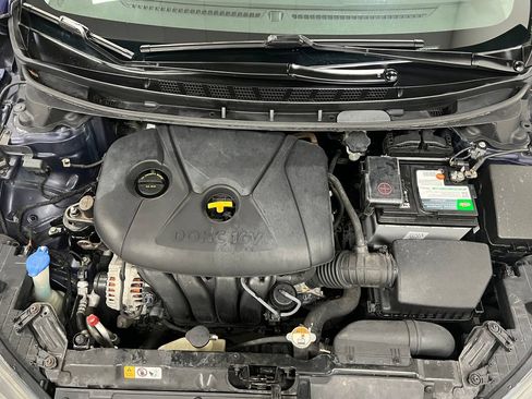 Used 2013 Hyundai Elantra GLS w/ Preferred Pkg FWD image 24