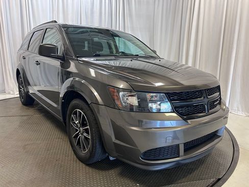 Used 2018 Dodge Journey SE w/ Connectivity Group FWD image 23
