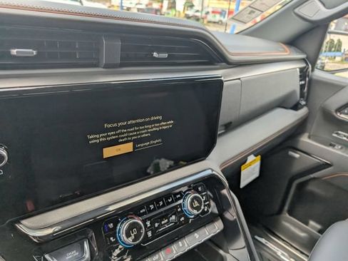New 2026 GMC Sierra 1500 AT4 w/ AT4 Premium Package AWD/4WD image 22