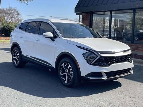 Used 2025 Kia Sportage EX image 1