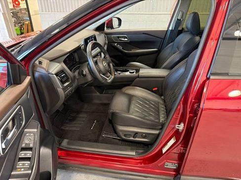 Certified 2023 Nissan Rogue Platinum AWD/4WD image 18