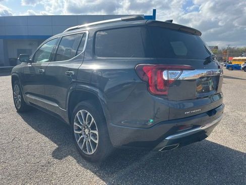 Used 2022 GMC Acadia Denali w/ Denali Technology Package image 3