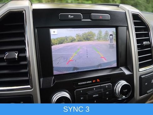 Used 2017 Ford F150 Lariat w/ Equipment Group 502A Luxury AWD/4WD image 10