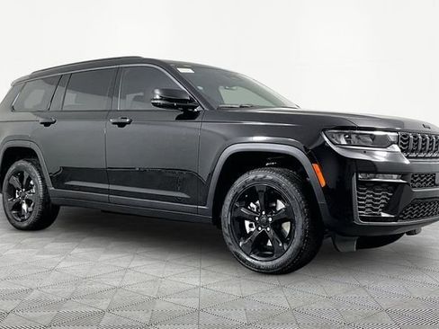 New 2026 Jeep Grand Cherokee L Limited w/ Limited Altitude Package AWD/4WD image 3
