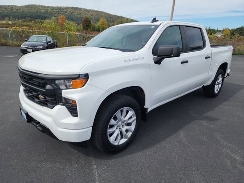 Certified 2023 Chevrolet Silverado 1500 Custom image 4