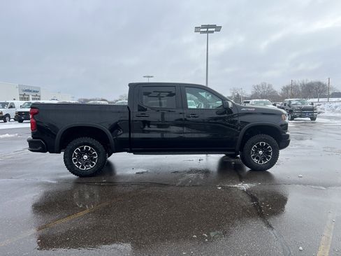 Certified 2024 Chevrolet Silverado 1500 ZR2 w/ Technology Package image 9