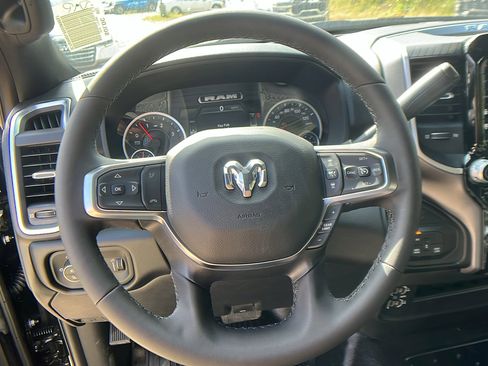 New 2025 RAM 5500 4x4 Regular Cab image 21