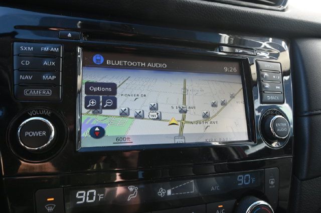 Used 2017 Nissan Rogue SV AWD/4WD image 13