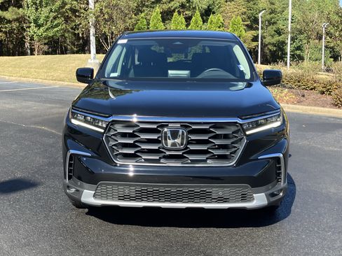 Certified 2025 Honda Pilot EX-L image 3