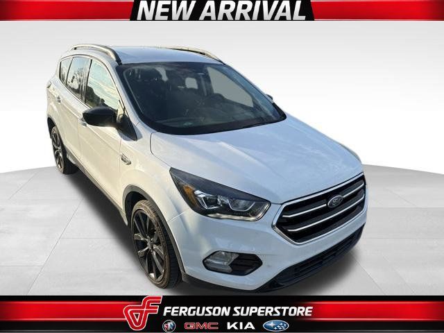 Used 2018 Ford Escape SE w/ SE Sport Appearance Package FWD 360° Tour