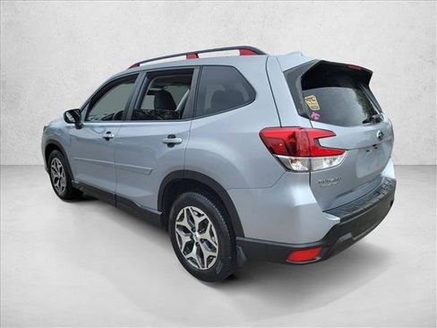 Used 2019 Subaru Forester Premium image 8