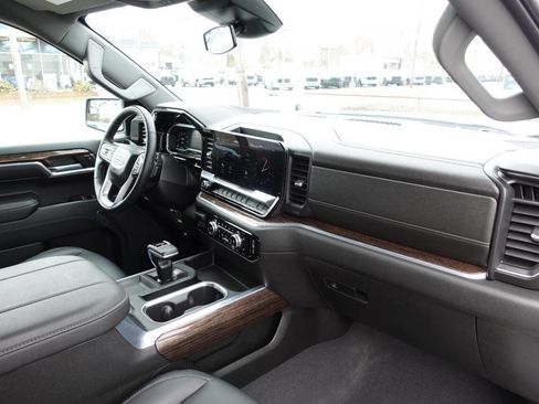 Used 2023 GMC Sierra 1500 Elevation image 31