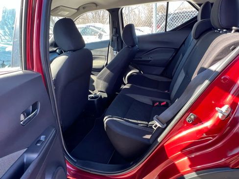 Used 2020 Nissan Kicks SV image 26