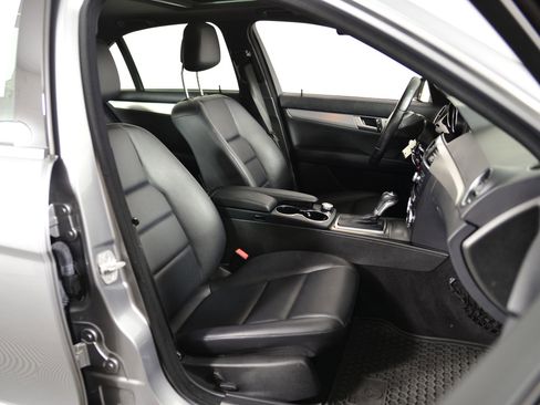 Used 2013 Mercedes-Benz C 300 Sport image 19