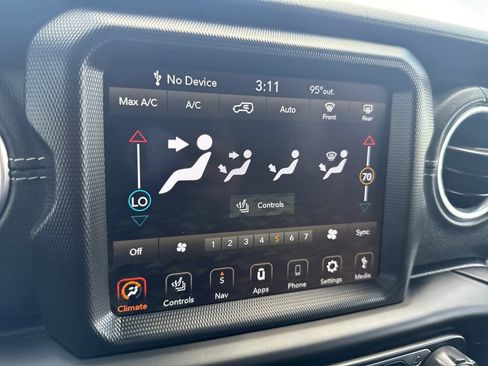 Used 2020 Jeep Wrangler Unlimited Sahara AWD/4WD image 26