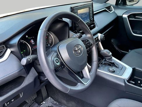 Used 2022 Toyota RAV4 SE AWD/4WD image 17