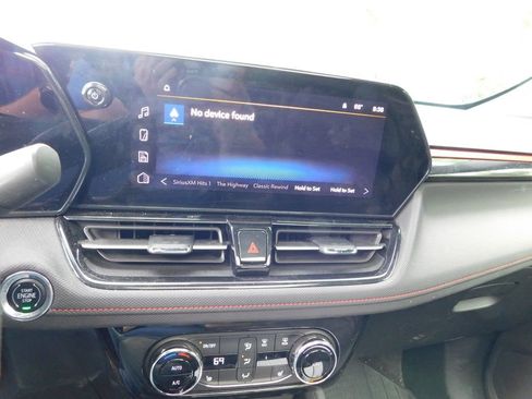 Used 2024 Chevrolet TrailBlazer RS w/ Convenience Package FWD image 10