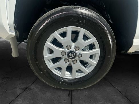 Certified 2024 Toyota Tacoma SR5 AWD/4WD image 16