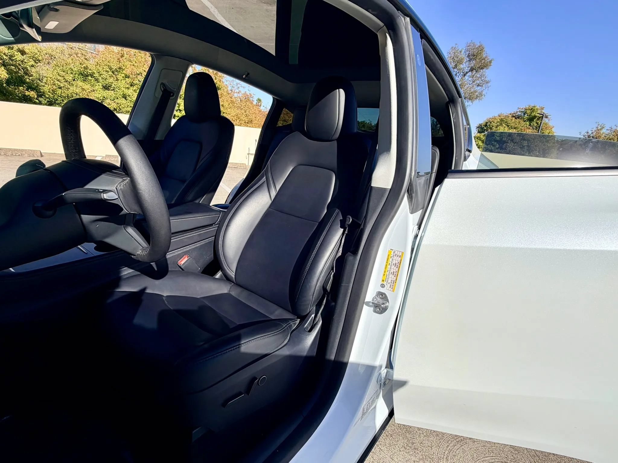 Used 2024 Tesla Model Y Performance AWD/4WD image 30