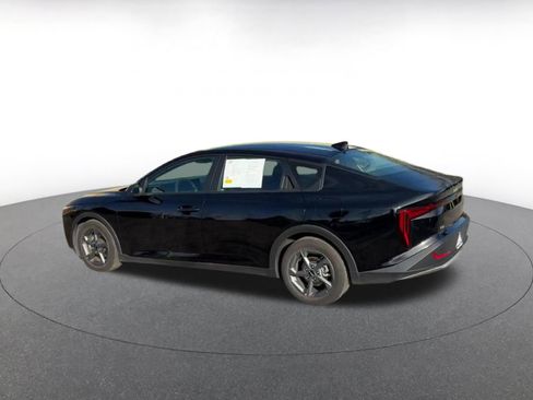 Used 2025 Kia K4 LXS image 10