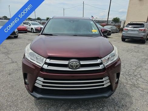 Used 2017 Toyota Highlander XLE AWD/4WD image 7