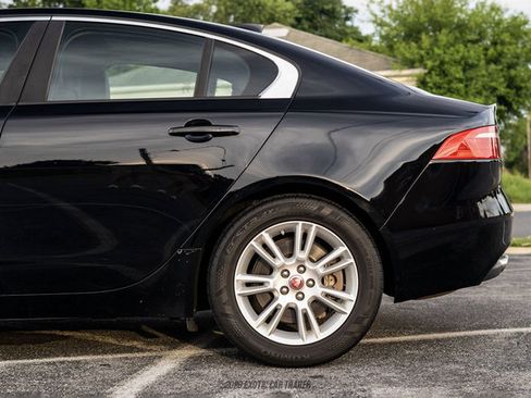 Used 2018 Jaguar XE Premium AWD/4WD image 5