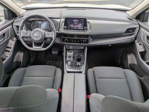 Used 2024 Nissan Rogue S FWD image 15