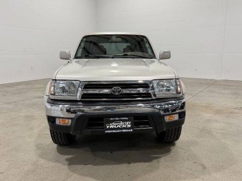 Used 2000 Toyota 4Runner SR5 w/ Upgrade Value Pkg 4 AWD/4WD image 3