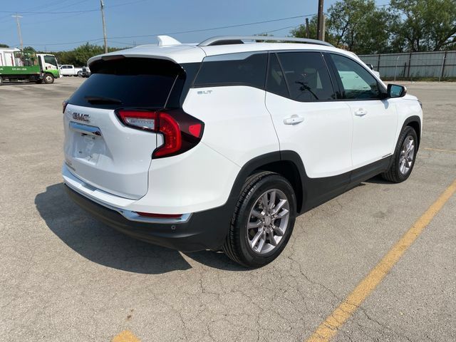 Used 2024 GMC Terrain SLT FWD image 6