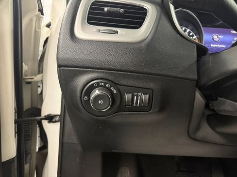 Used 2021 Jeep Compass Latitude w/ Convenience Group FWD image 25