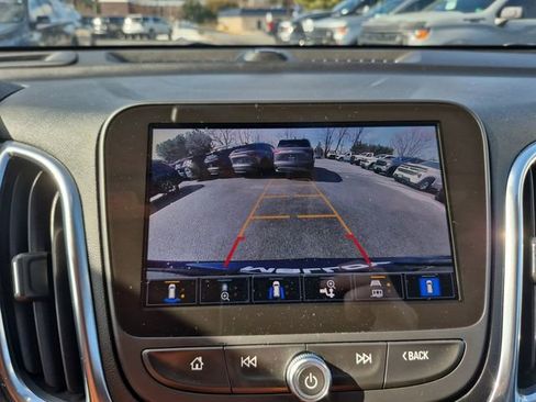 Used 2022 Chevrolet Equinox LT image 25