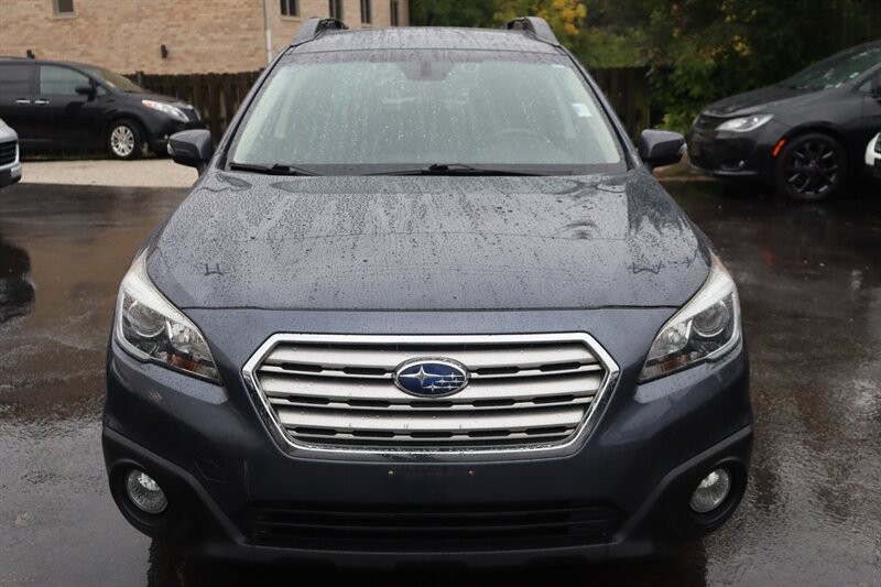 Used 2017 Subaru Outback 2.5i Premium AWD/4WD image 2