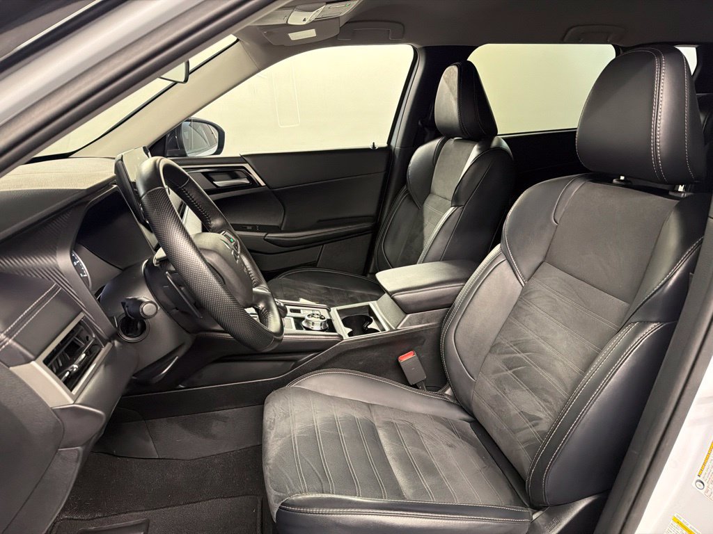 Used 2024 Mitsubishi Outlander SE AWD/4WD image 27