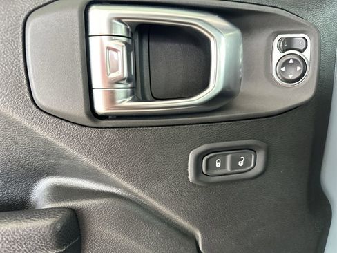 Used 2024 Jeep Wrangler Unlimited Rubicon w/ Safety Group image 12