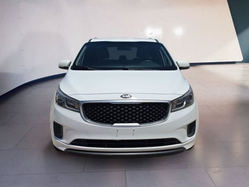 Used 2016 Kia Sedona LX w/ LX Convenience Package FWD image 8